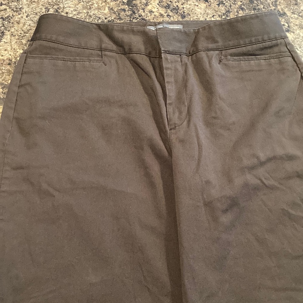 Dockers woman’s shorts - Picture 3 of 5